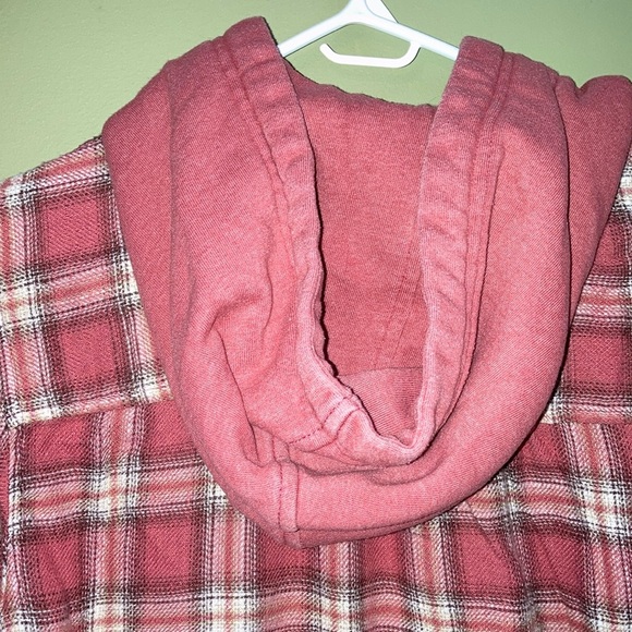 American Eagle Outfitters White and Pink Button Down Shirt - Picture 7 of 12